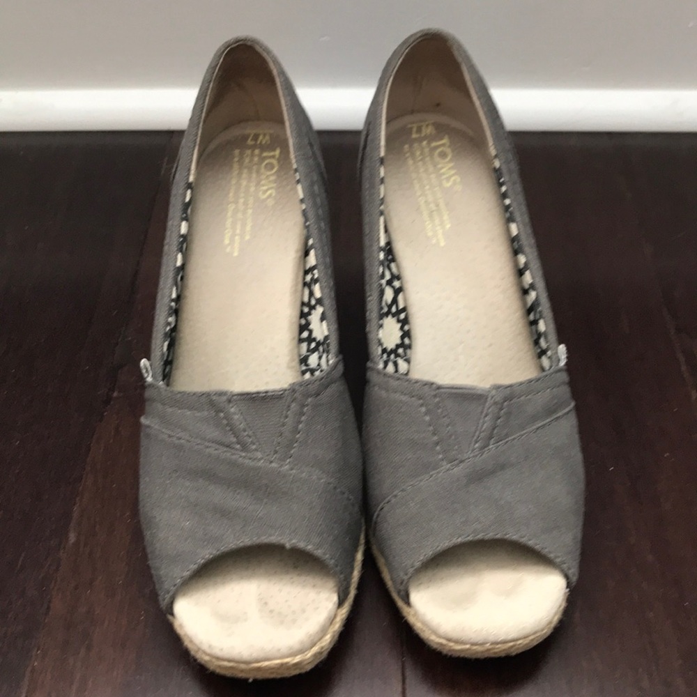 Toms sandals